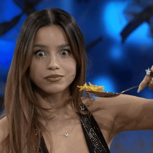 Emilia mernes 25
