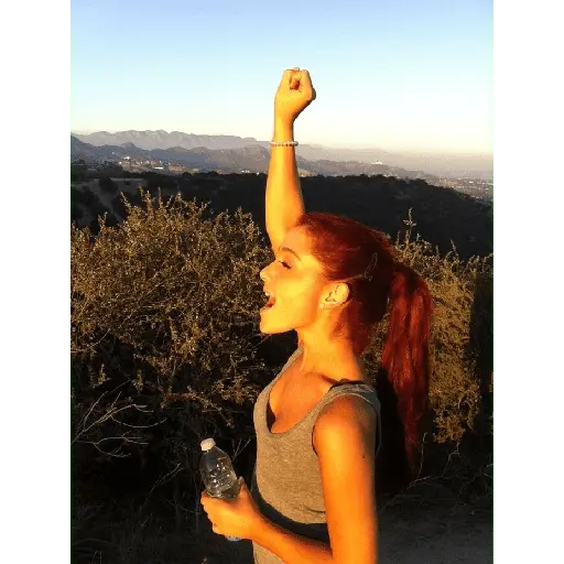ariana grande latin news #3