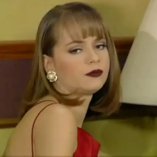paola bracho 22