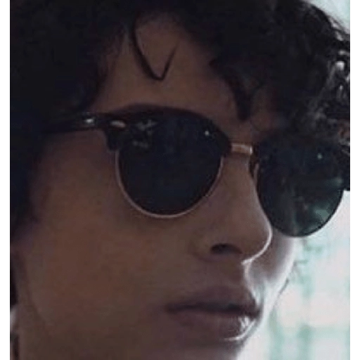finn wolfhard 18
