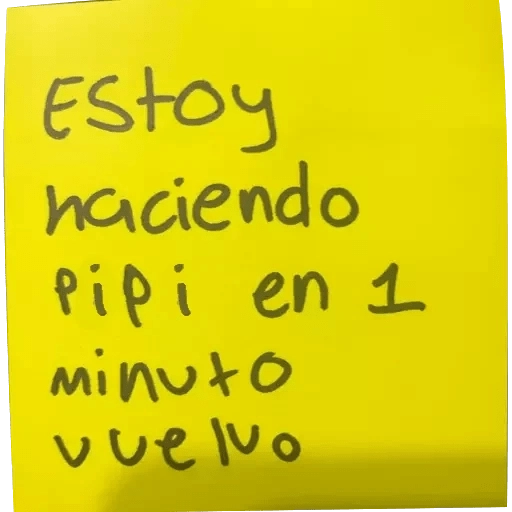 Estoy haciendo Pipi en 1 1 minuto vuelvo