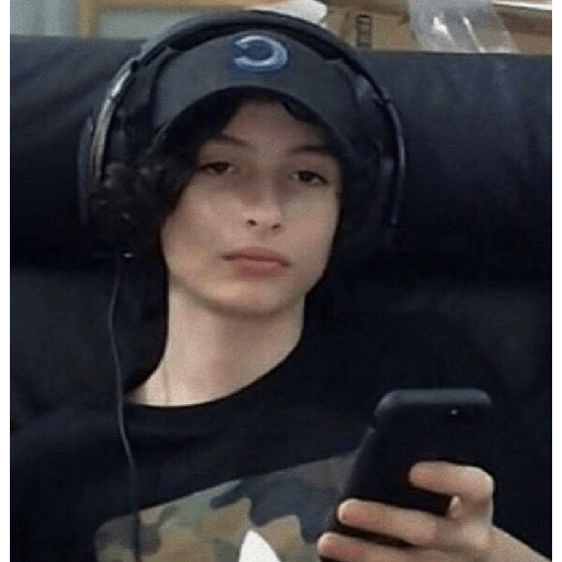 finn wolfhard 8